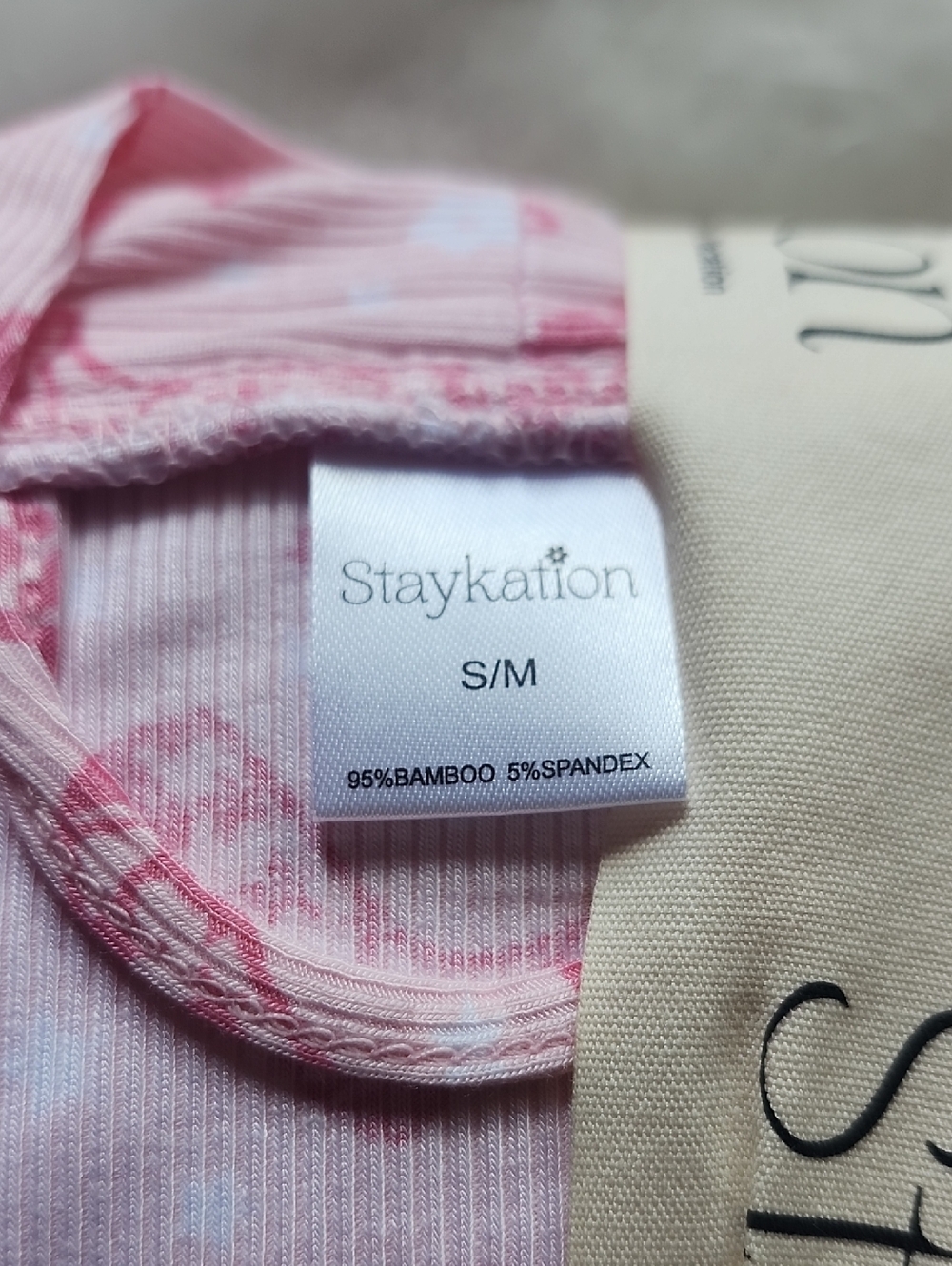 StayKation Pink Cowboy Boot Bamboo Rib Bell Sleeve Robe Small/Medium NWT!! - Picture 4 of 5